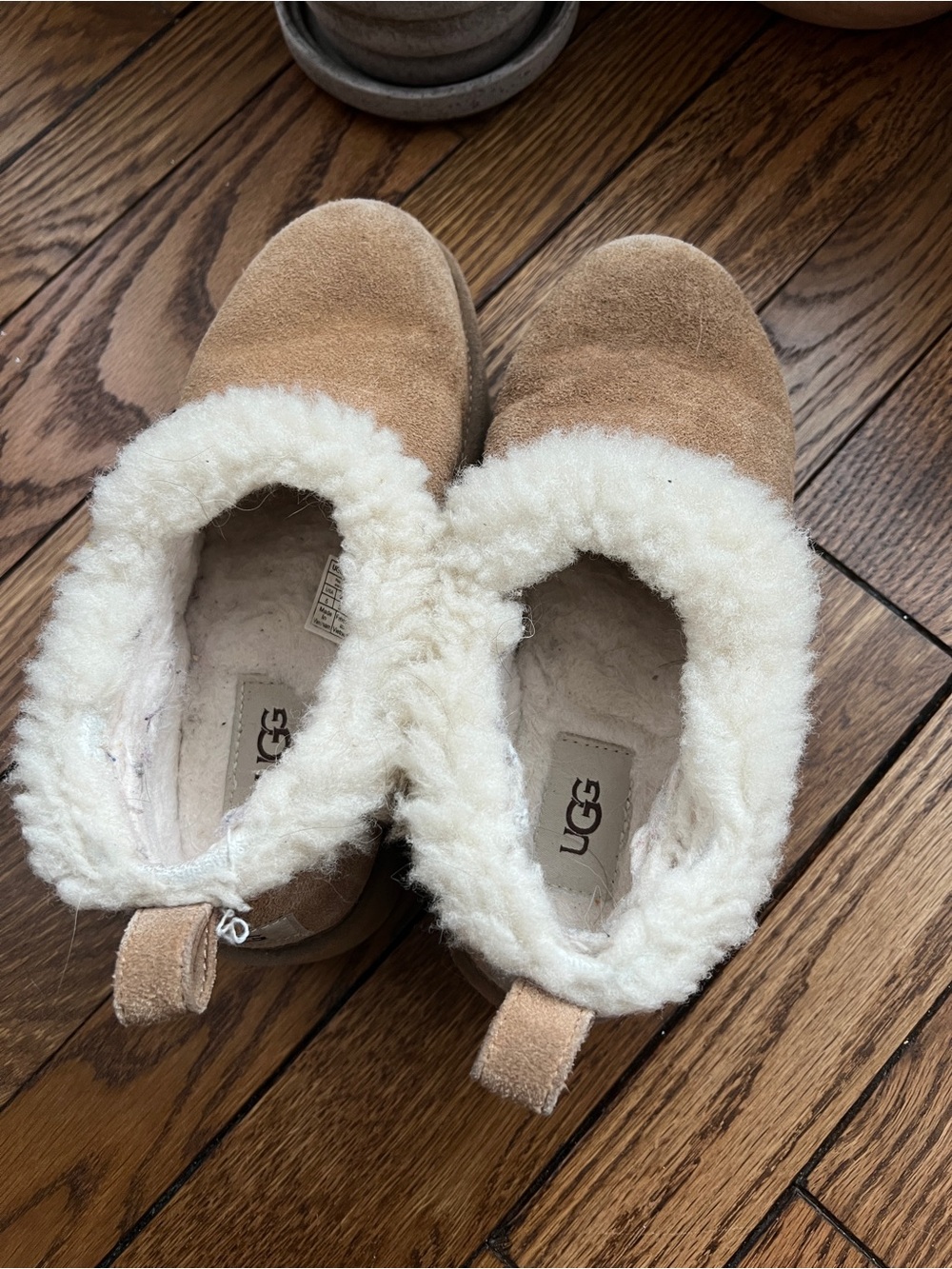 UGG Nita Platform Slipper size 36 us5